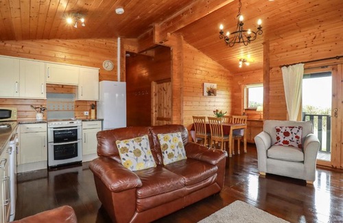 Bodmin Casa | Cedar Lodge