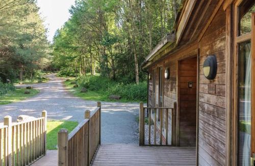 Rosliston Casa | Cedar Lodge