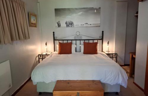 Robertson Casa | Cedar Lodge Guest House