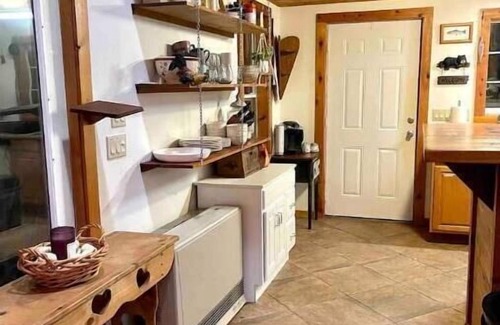 Burnsville Cabina | Cedar Lodge on Rock Creek!