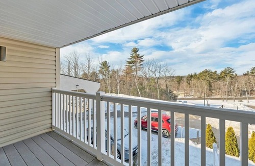 Weirs Beach Apartamento | Cedar Lodge Room-Private Balcony Close to Weirs!