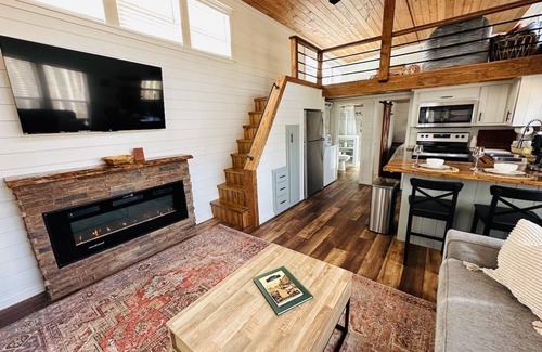 Belden Cabaña | Cedar - NEW Cottage in woods @ Moon Lake Farm - HOT TUB - LAKE - KAYAK - FISH