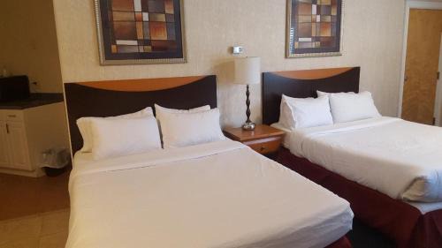North Stonington Hotel | Cedar Park Inn