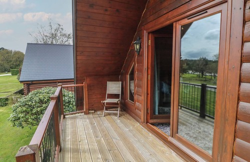 Winkleigh Cabaña | CEDAR, pet friendly, luxury holiday cottage, with a garden in Dolton