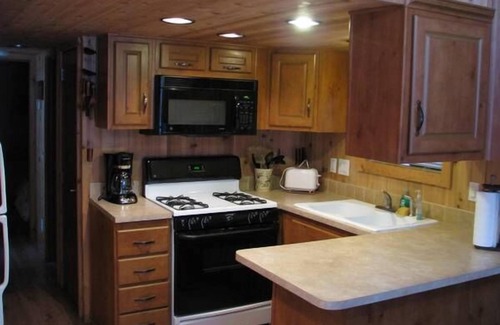 Tahoe Valley Cabina | Cedar Pines Resort