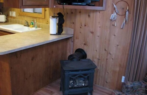 Tahoe Valley Cabina | Cedar Pines Resort