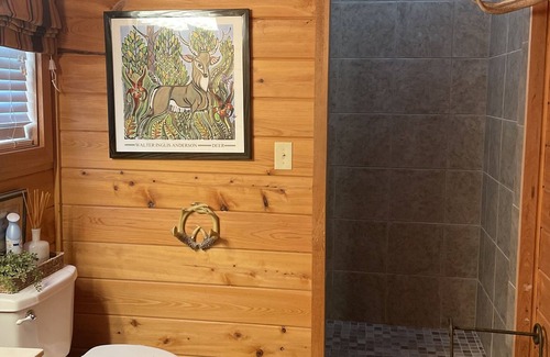 Batesville Cabina | Cedar Point Lodge: Luxury cozy cabin near Oxford, MS