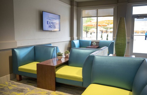 Sandusky Hotel | Cedar Point's Express Hotel