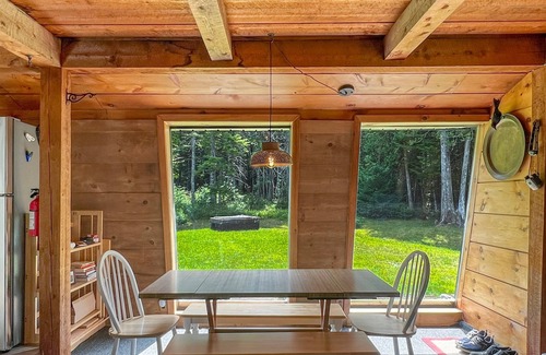Shirley Cabina | Cedar Retreat Cabin (Direct ATV/Snowmobile access)