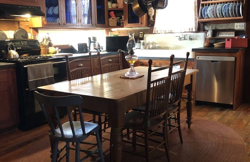 Milford Cabina | Cedar Ridge Farm - Rural Artist/Writer Retreat