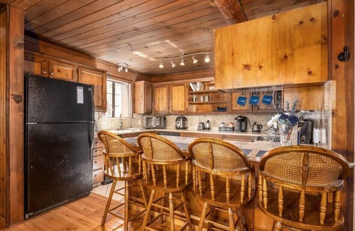 Oakhurst Cabina | Cedar Ridge/Hot Tub/BBQ/Sleeps 8