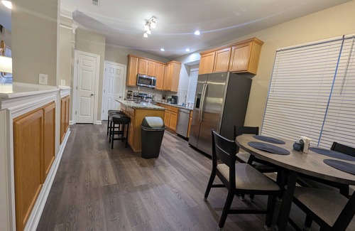 Concord Casa | Cedar's Corner in Concord | Spacious & Clean