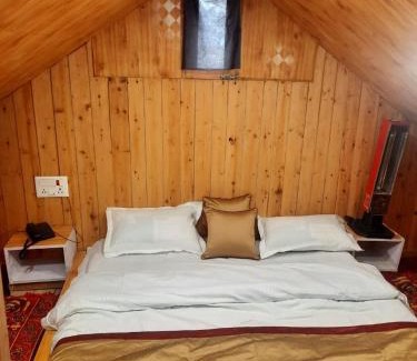 Matiana Cabina | cedar tree cottage gadakufri