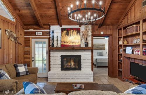 Uncertain Casa | Cedar Wood Lodge Wkayaks & Canoes