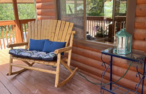 Thayne Cabina | Cedar Woods Cabin on beautiful Star Valley Ranch