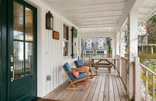 Seabrook Casa | Cedarbrook Cottage by Seabrook Hospitality