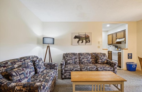 West Bridgewater Hotel | Cedarbrook Deluxe Two Bedroom Suite, With heated pool 10102