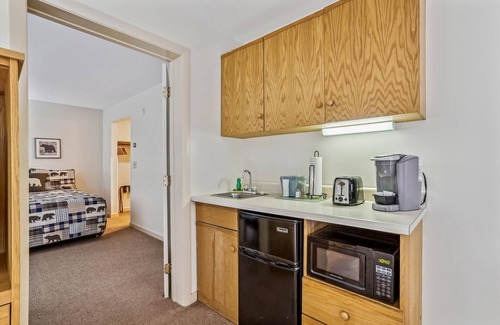 West Bridgewater Hotel | Suite de un dormitorio de lujo ubicada en el primer piso con piscina climatizada al aire libre