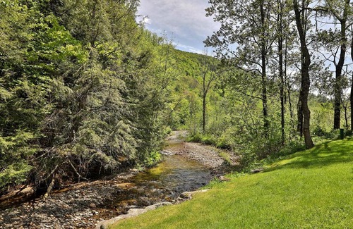 West Bridgewater Hotel | Cedarbrook Queen Suite 106