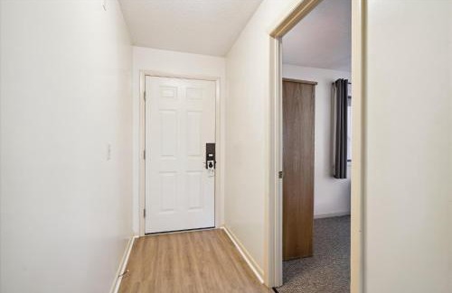 West Bridgewater Apartamento | Cedarbrook Two Queen Bed Standard Hotel Room with outdoor heated pool 102