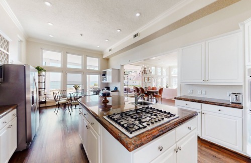 Walden on Lake Conroe Casa | CedarGrove Hideaway | Newly renovated house in Montgomery with dock & kayaks