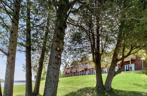 Ludington Casa | Cedarview Condos
