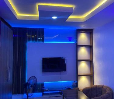 Abeokuta Apartamento | Cee&Tee ABK 1BEDROOM -247Electricity - Solar Inverter AC in bedroom