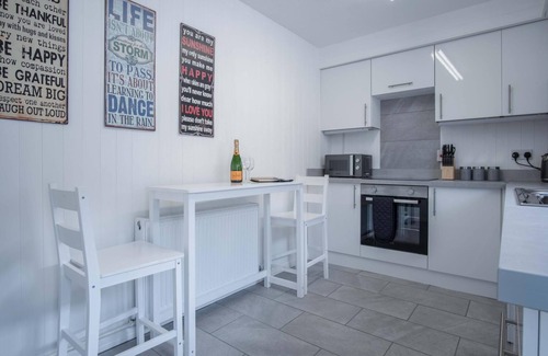 Birchgrove Casa | Cefn Road - 3 Bedroom Bungalow - Glais