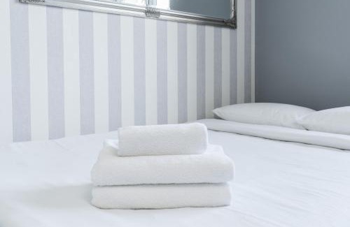Lagiewniki Apartamento | Cegielniana Grey Studio by BookingHost