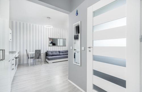Lagiewniki Apartamento | Cegielniana Grey Studio by BookingHost