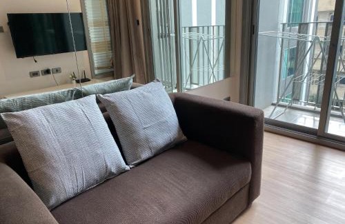Ekkamai Apartamento | Ceil by Sansiri BTS Ekamai Shuttle to BTS Ekamai , Gateway mall , Major Cineplex mid city. Great place to explore bangkok
