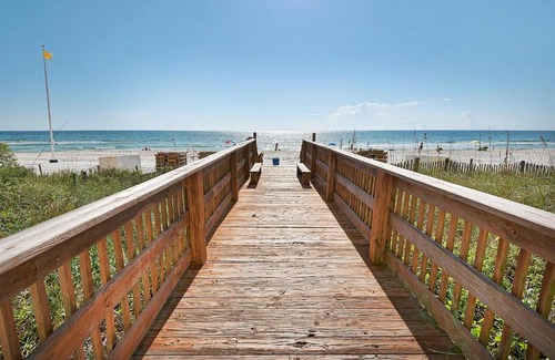 Miramar Beach Apartamento | Celadon 909 by Emerald Coast Retreats