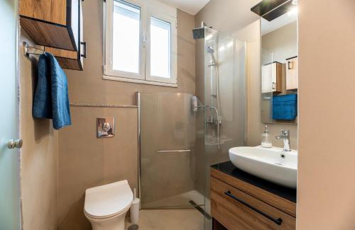 Psalidi Apartamento | Celeste Sea View Apartment Hot Tub 18 plus Adults only