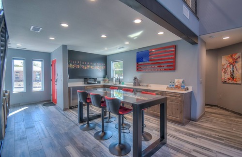 Northeast Heights Casa | Cellar 74: New Modern Wine Casita w/Hot tub