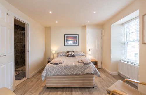 Cellardyke Casa | Cellardyke 3-Bed House Sleeps 6 with Sea Terrace