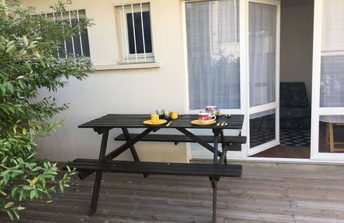 Merville-Franceville-Plage Apartamento | Apartamento céntrico con terraza, a 200m de la playa, admite mascotas, Merville, Franceville