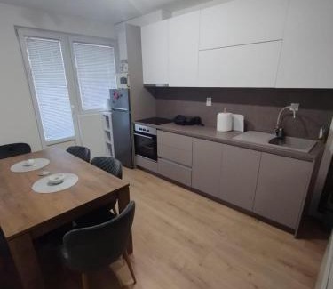 Mladenovac Apartamento | Centar Partenon