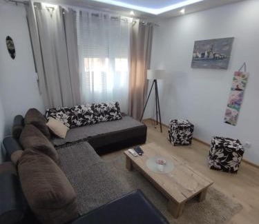 Mladenovac Apartamento | Centar Partenon