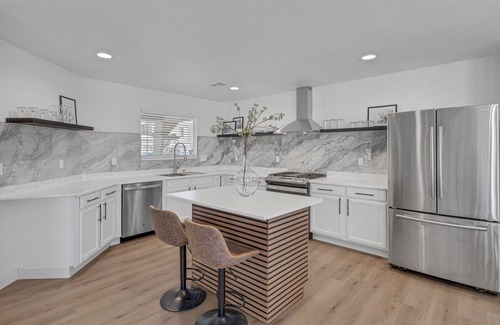 Las Vegas Casa | Centennial Area Private Pool Oasis!