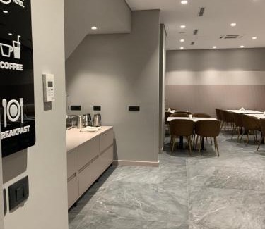 Qender Hotel | Center Hotel
