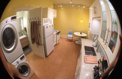 Over-the-Rhine Apartamento | Center of Action PARK ONSITE Gated on 2nd Fl