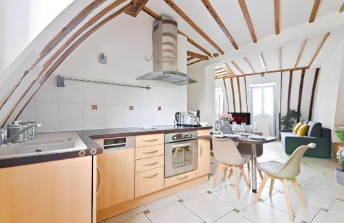 Strasbourg -Saint-Denis Apartamento | Center of Paris Luxurious Studio Apartment Free NetFlix