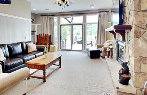 McHenry Casa | Center Stage