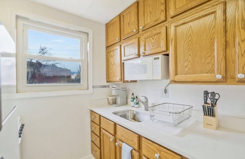 Radnor - Fort Myer Heights Apartamento | Central 1BR Apt - mins to metro & DC