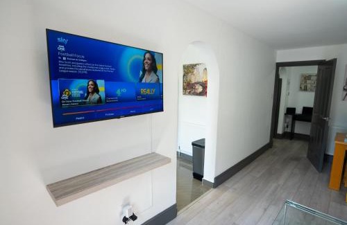 Rushmoor District Apartamento | Central 1br Apt Near Station Free Parking