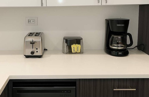 West Lakeview Apartamento | Central 1BR Retreat S