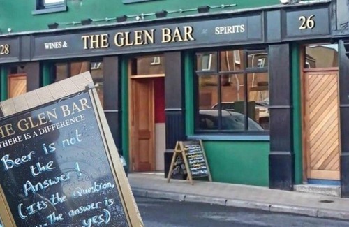 Londonderry Apartamento | Central 2 Bed Apartment Above Great Derry Pub