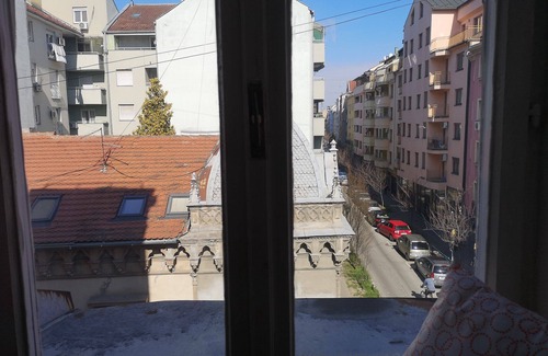 Grbavica Apartamento | Central 2-bedroom apartment + free private parking