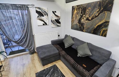 Serres Apartamento | Central 3 Modern Apartment with FREE parking