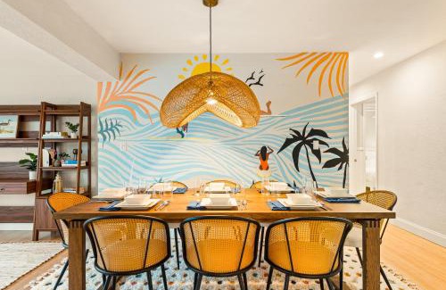 Garden Isles Casa | Central 4BD Getaway - Pool - Games - Beach Nearby